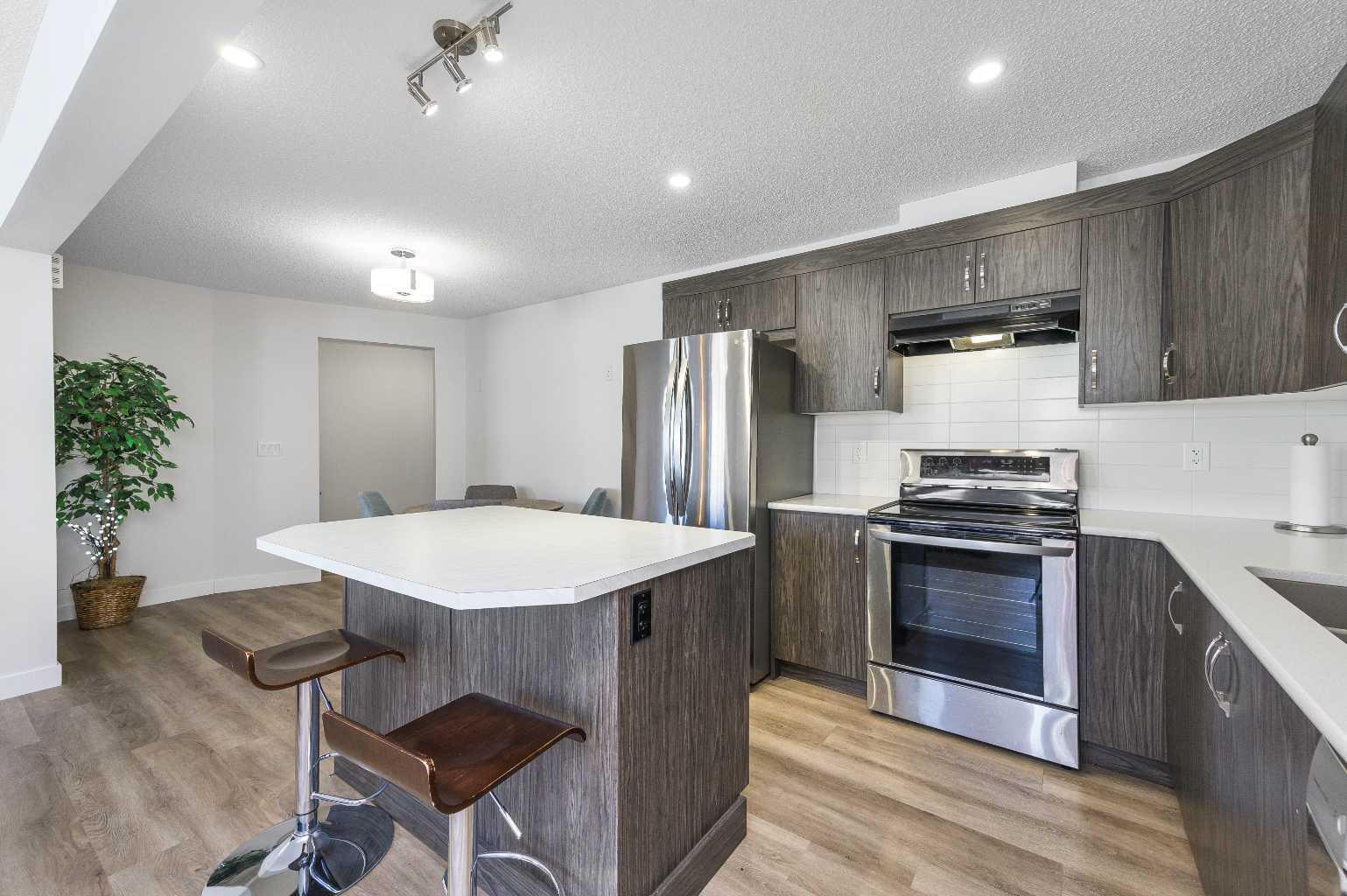 15 Yorkville Avenue SW