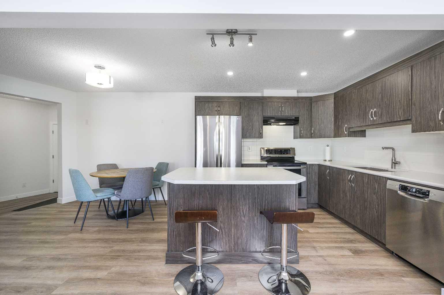 15 Yorkville Avenue SW