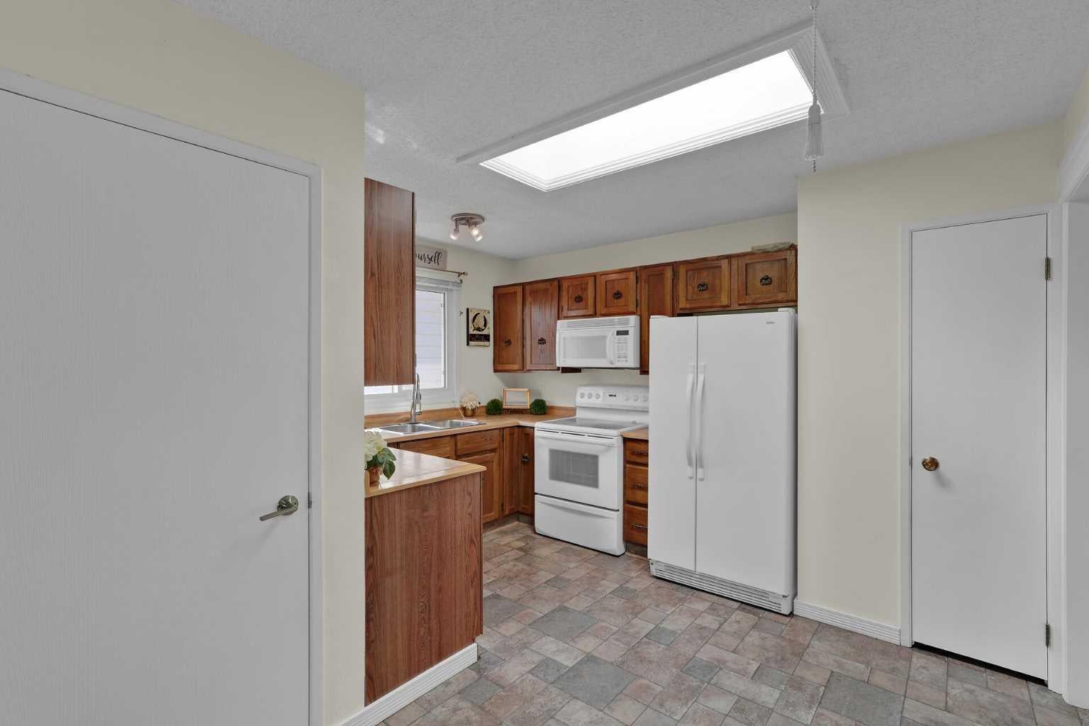 27 Bedridge Way NE