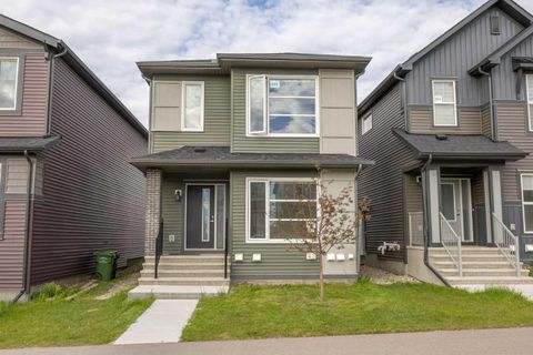 Photo of 288 Lucas Boulevard NW, Calgary, AB T3P 1X2 (MLS # A2321380)