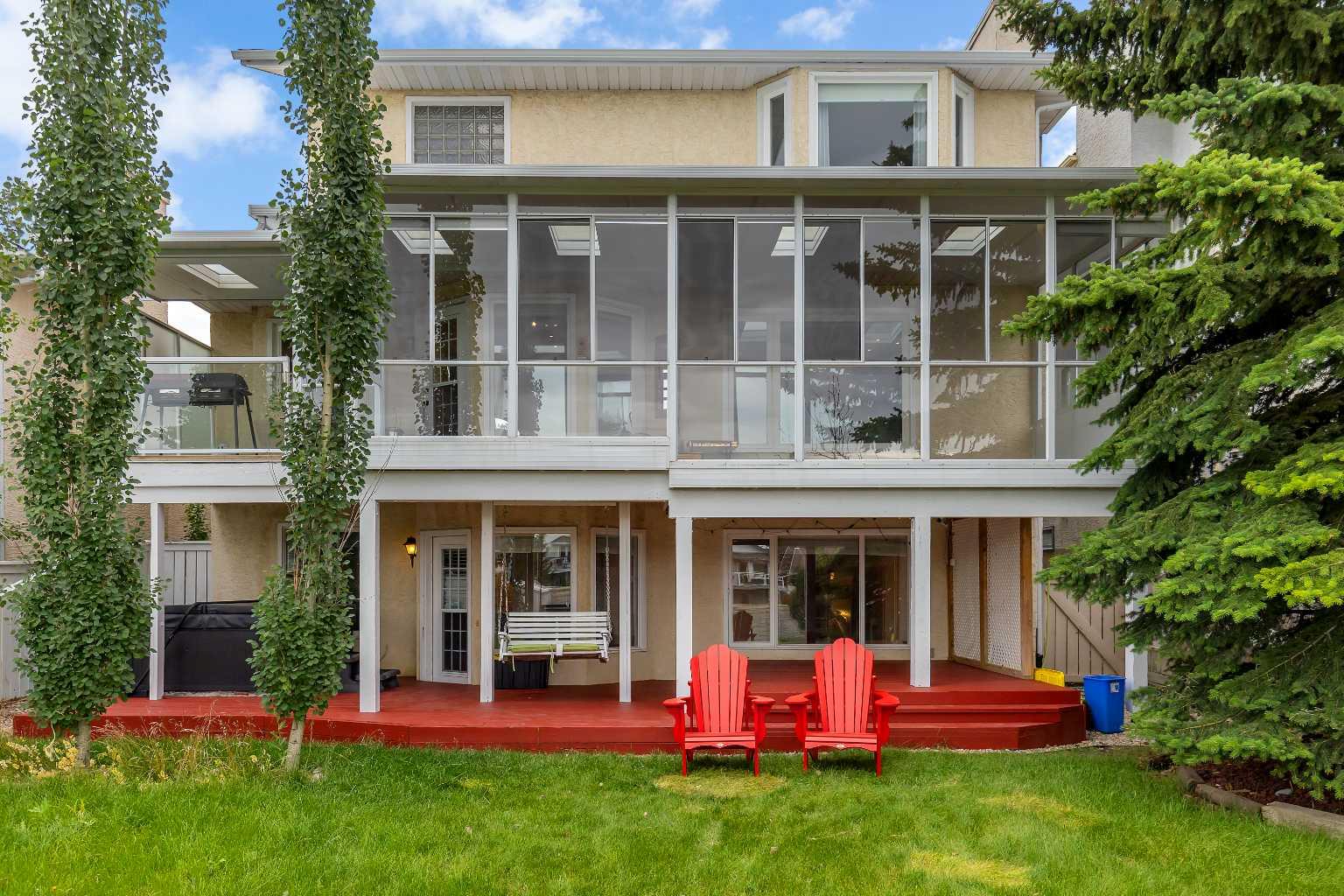 118 Hawkville Close NW