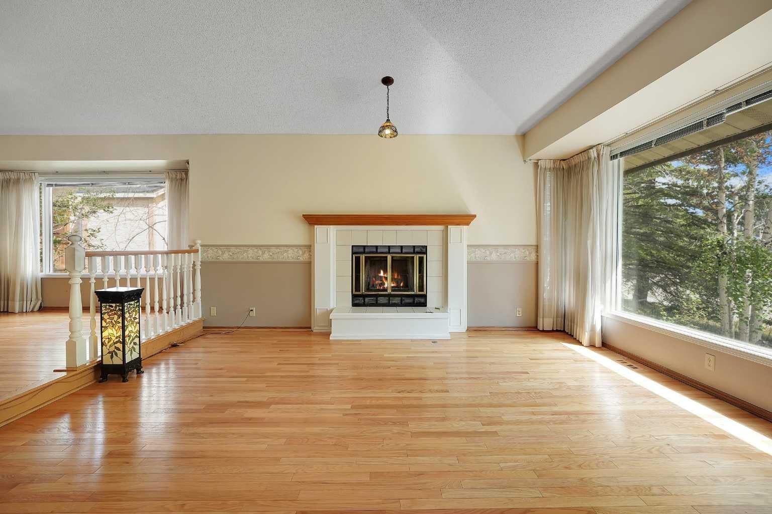 23 Edelweiss Drive NW
