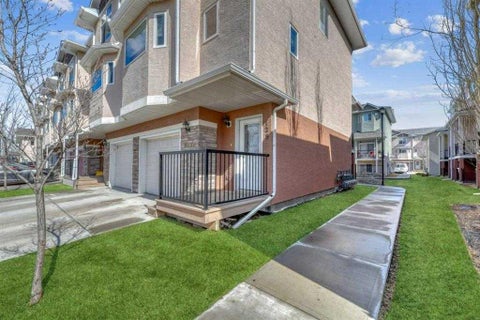 Photo of 128 Strathcona Circle, Strathmore, AB T1P 0B1 (MLS # A2318670)