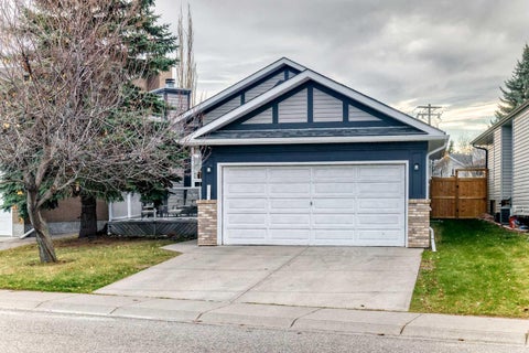Photo of 11 Shawbrooke Circle SW, Calgary, AB T2Y 2Y4 (MLS # A2354181)