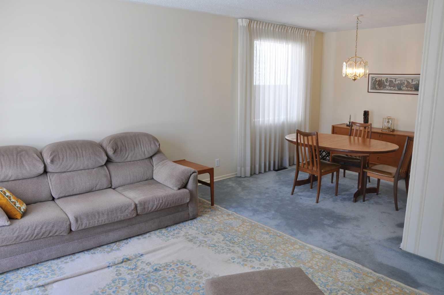 3727 Logan Crescent SW