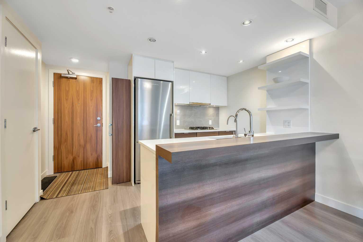 108 Waterfront Court SW 606