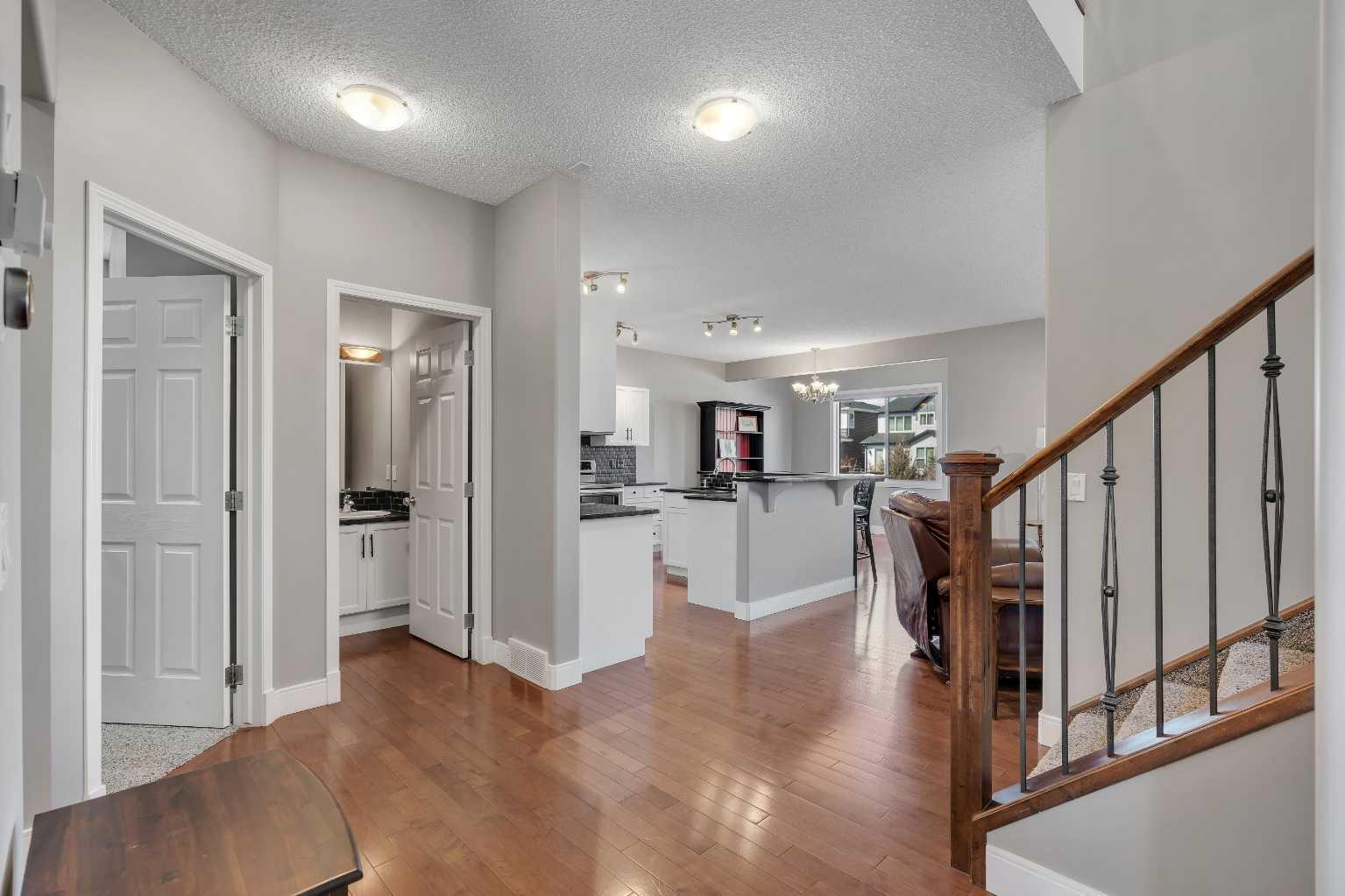 18 Silverado Skies Drive SW