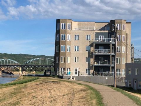 Property photo of 9810 94 Street #201, Peace River, AB T8s 0a1