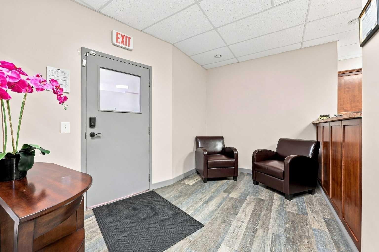 30 Crystalridge Drive 201