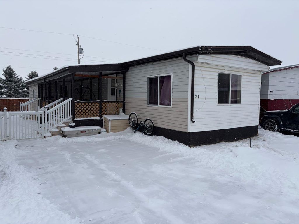 Photo of 224 Polar Avenue NE, High River, AB T1V 1J5 (MLS # A2292548)