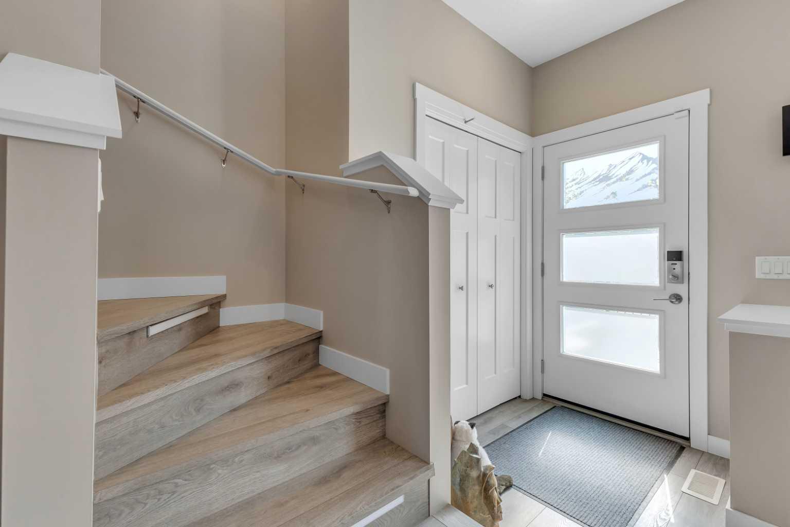 158 Livingston Common NE