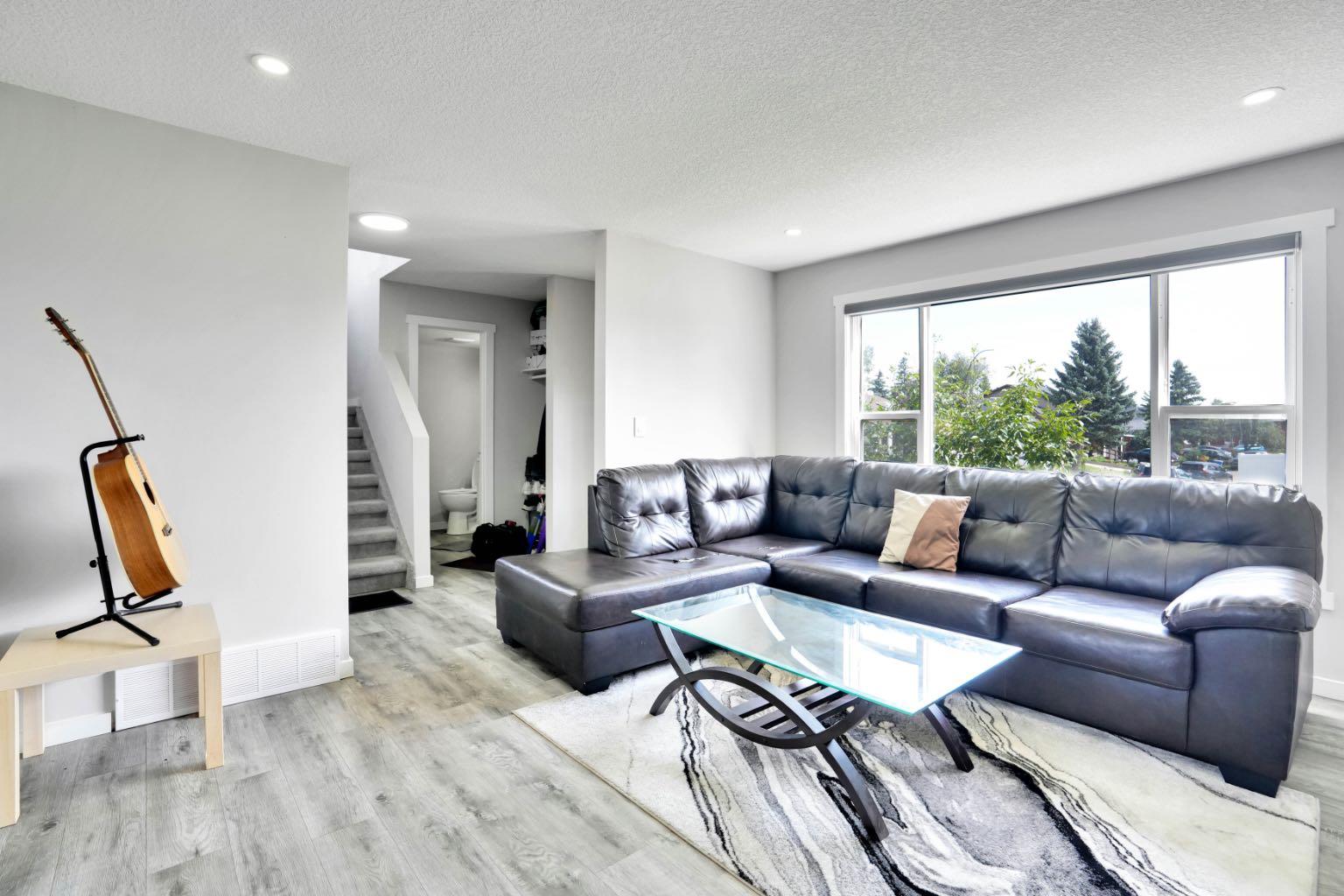 243 Castlebrook Road NE