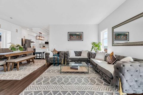 Photo of 539 East Lakeview Place, Chestermere, AB T1X 0A3 (MLS # A2308966)
