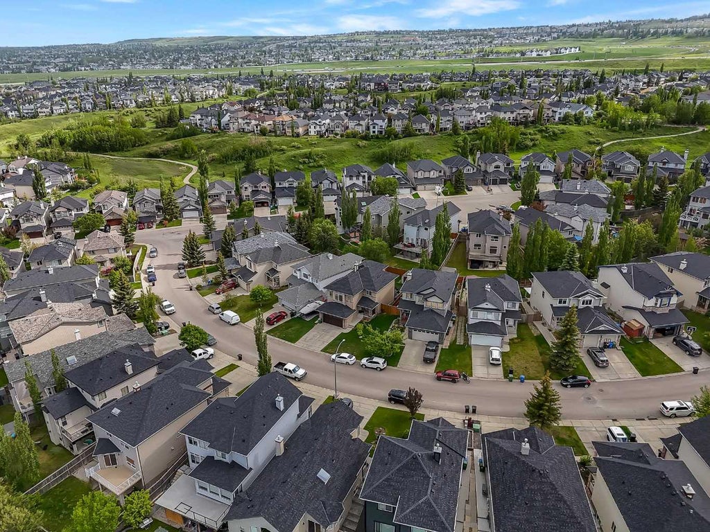Photo of 194 Kincora View NW, Calgary, AB T3R 1M2 (MLS # A2319581)