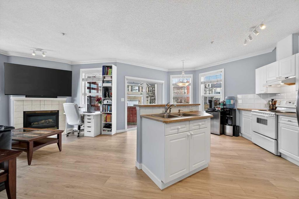 Photo of 78 Prestwick Gardens SE #102, Calgary, AB T2Z 3V2 (MLS # A2293135)