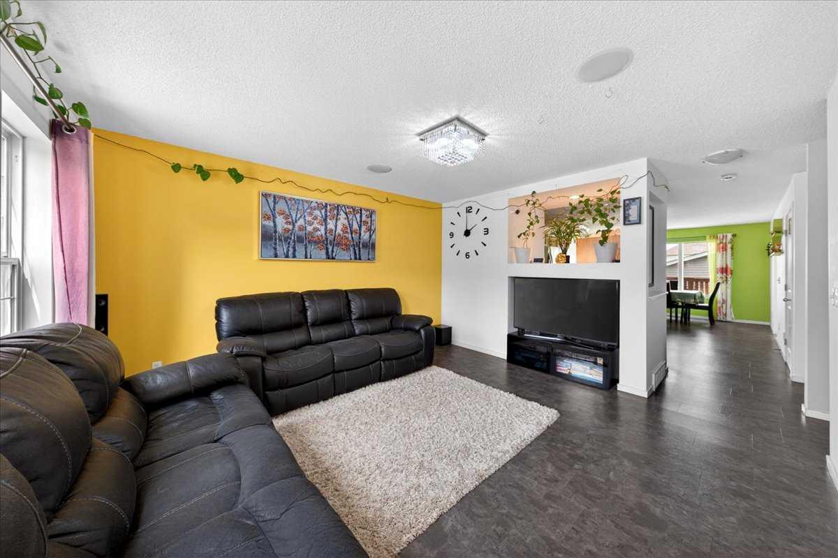 244 Silverado Range View SW