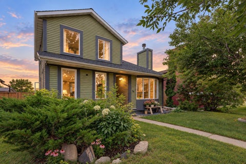 Photo of 76 Templemont Circle NE, Calgary, AB T1Y 5A9 (MLS # A2343507)