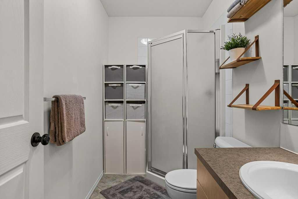 512 Bow Valley Trail 204