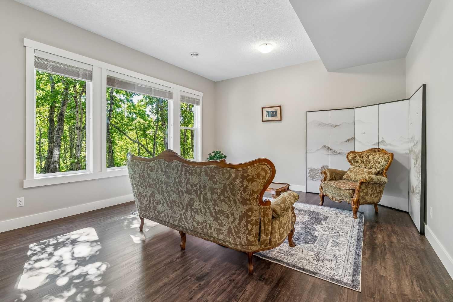 30 Ascot Crescent SW
