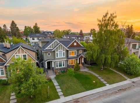 Photo of 2427 22A Street NW, Calgary, AB T2M 3X7 (MLS # A2322760)