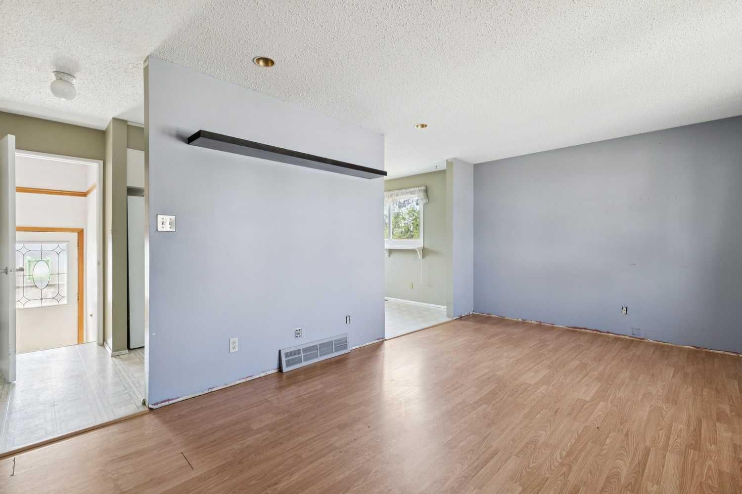 126 Thistle Way