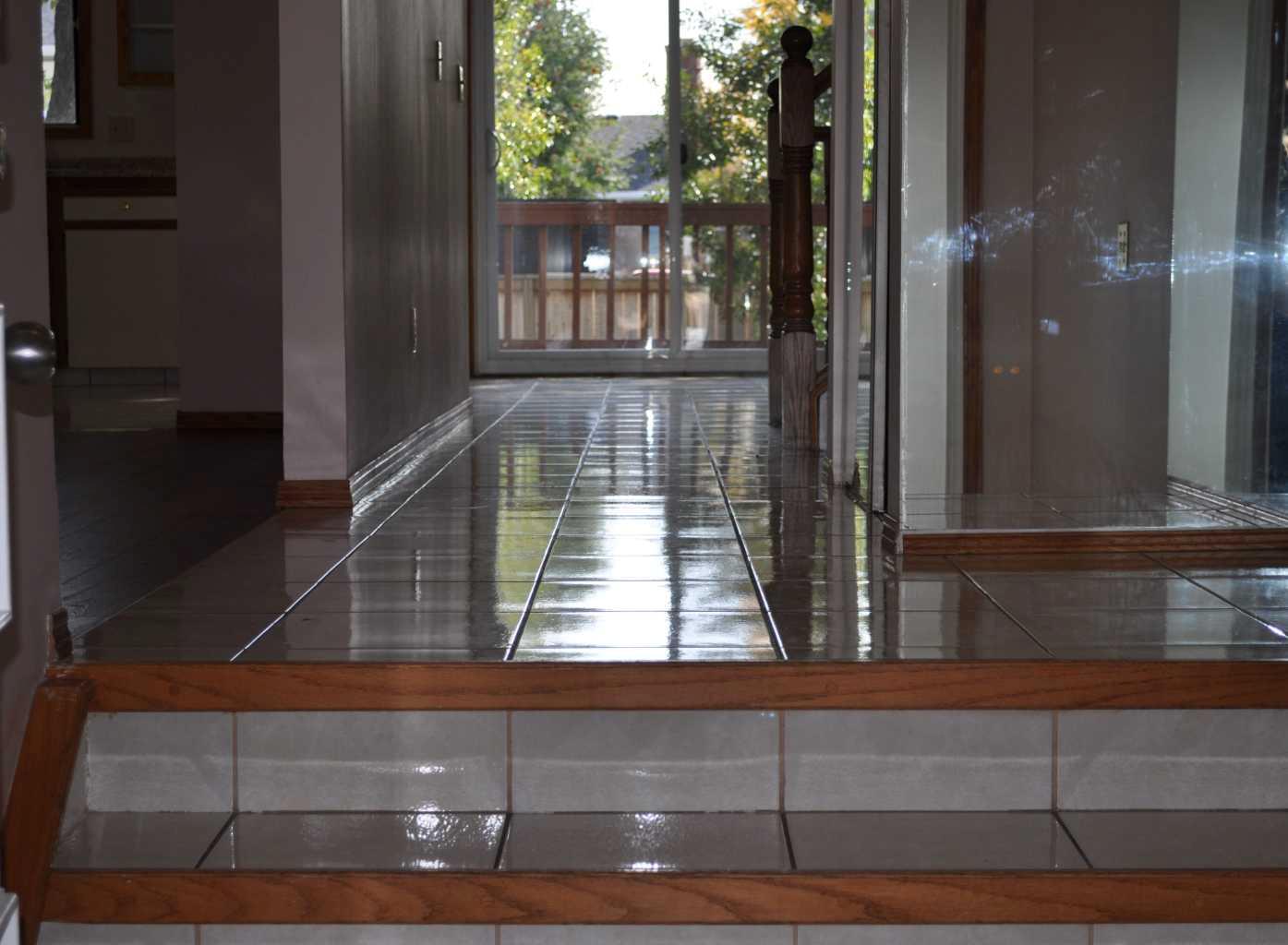 319 Woodside Circle SW