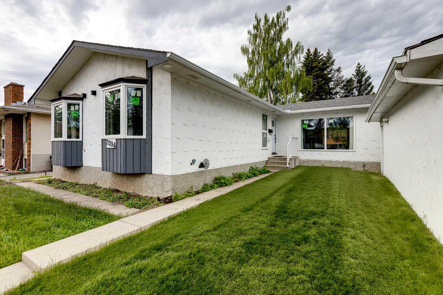 3394 Breton Close NW