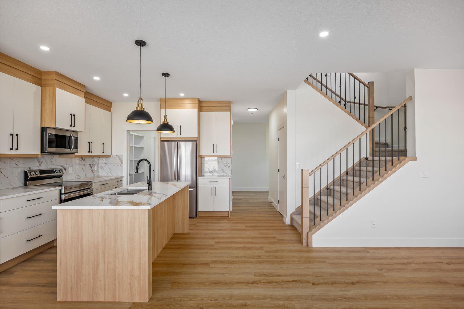 150 Lakewood Crescent