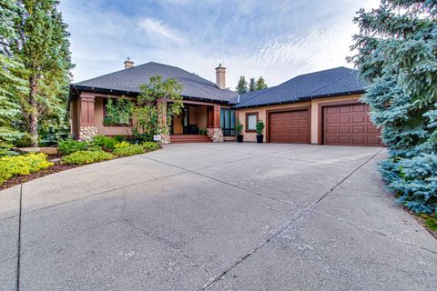 43 Summit Pointe Drive Heritage Pointe AB T1S 4H2