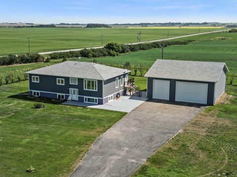 243077 Range Road 255 Rural Wheatland County AB T1P 0H9