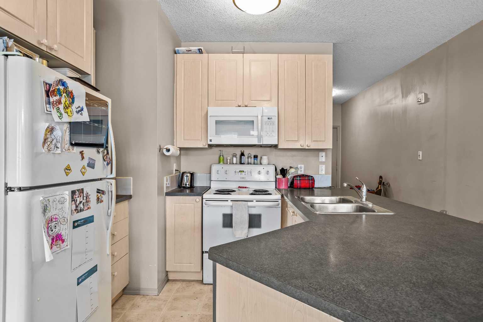 176 Kananaskis Way 224