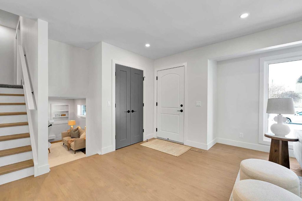 Photo of 928 Lake Twintree Crescent SE, Calgary, AB T2J 2W3 (MLS # A2292509)