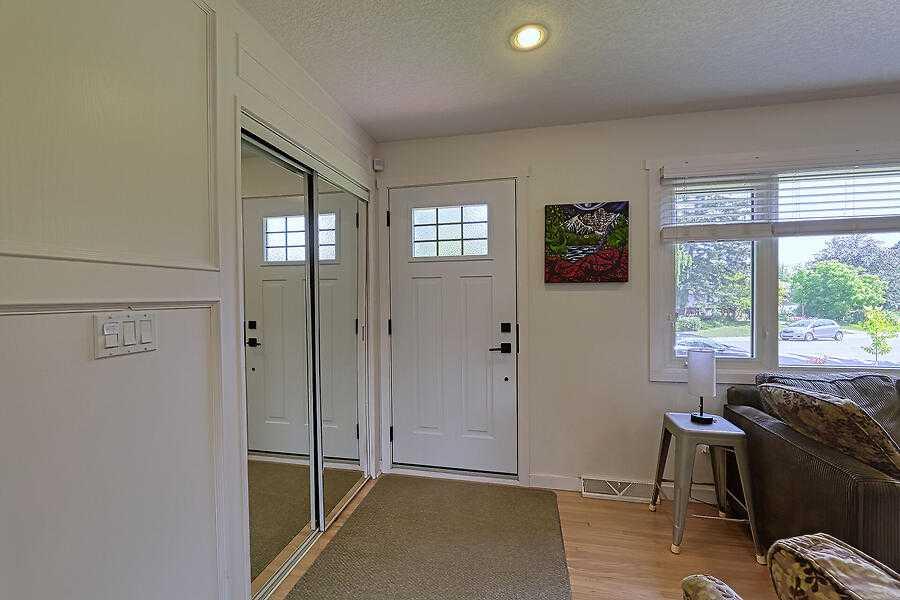 51 Hollyburn Road SW