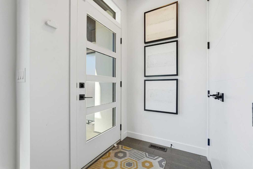 Photo of 2104 17A Street SW, Calgary, AB T2T 4R8 (MLS # A2282260)