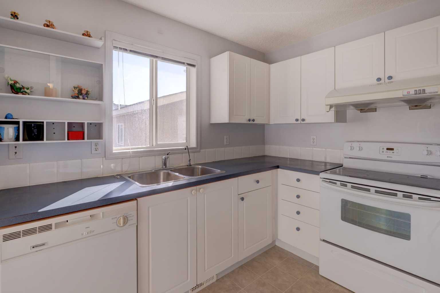 179 Saddlemead Green NE