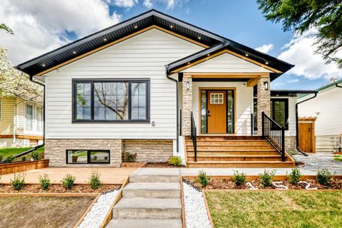 Photo of 152 Capri Avenue NW, Calgary, AB T2L 0H5 (MLS # A2313707)