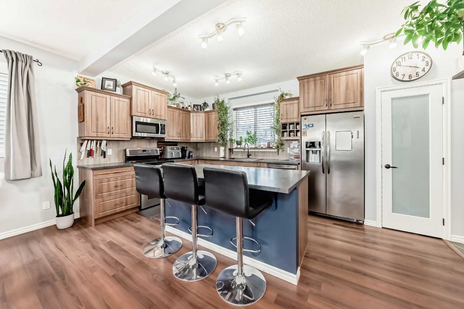 94 River Heights Green