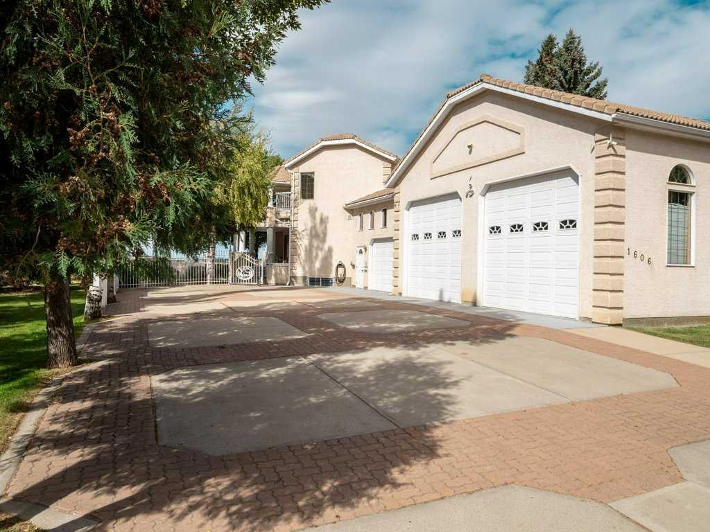 1606 Scenic Heights S