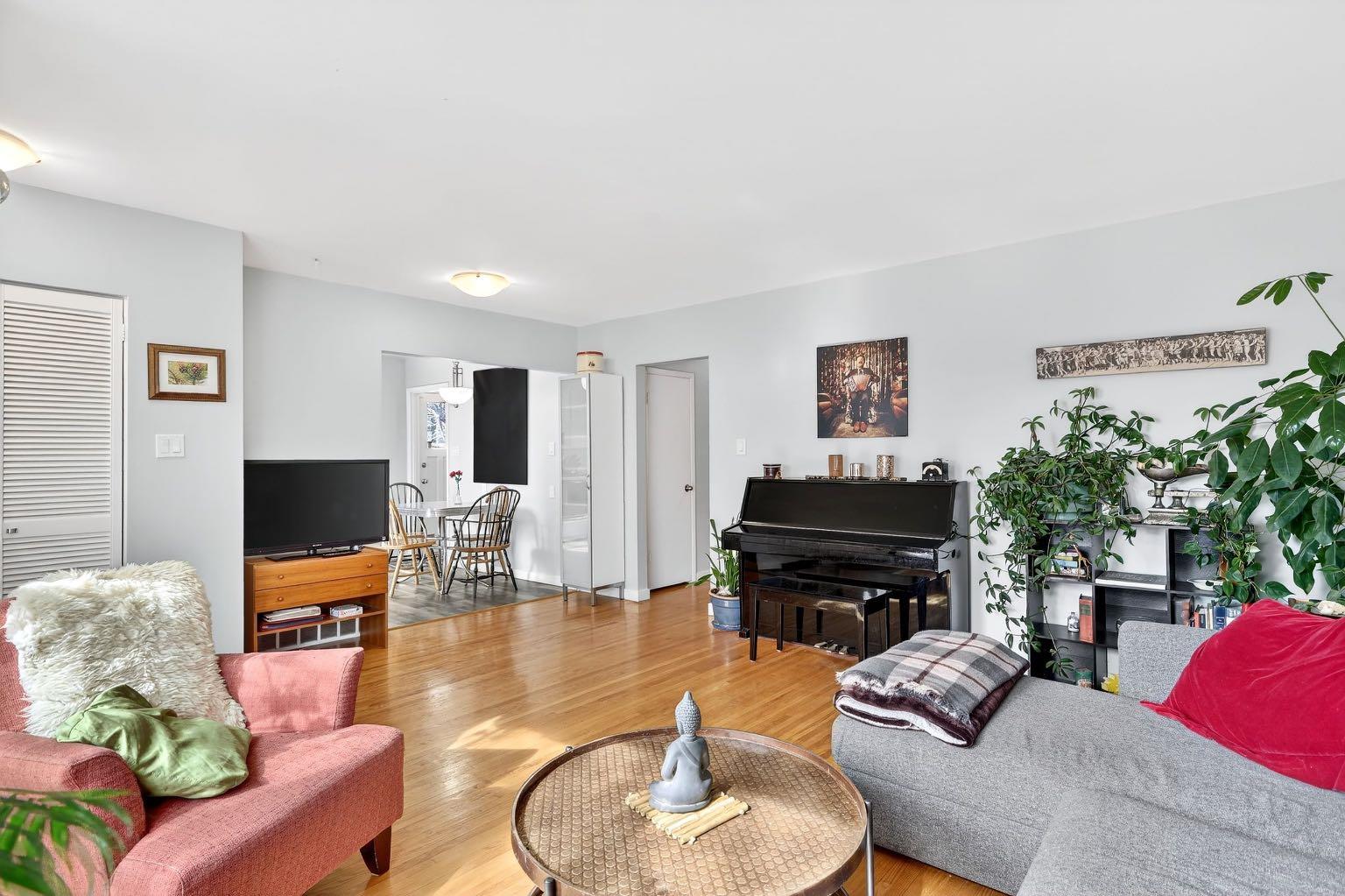 3707 Glenbrook Drive SW