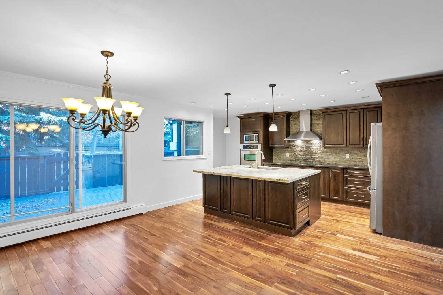3130 66 Avenue SW 810