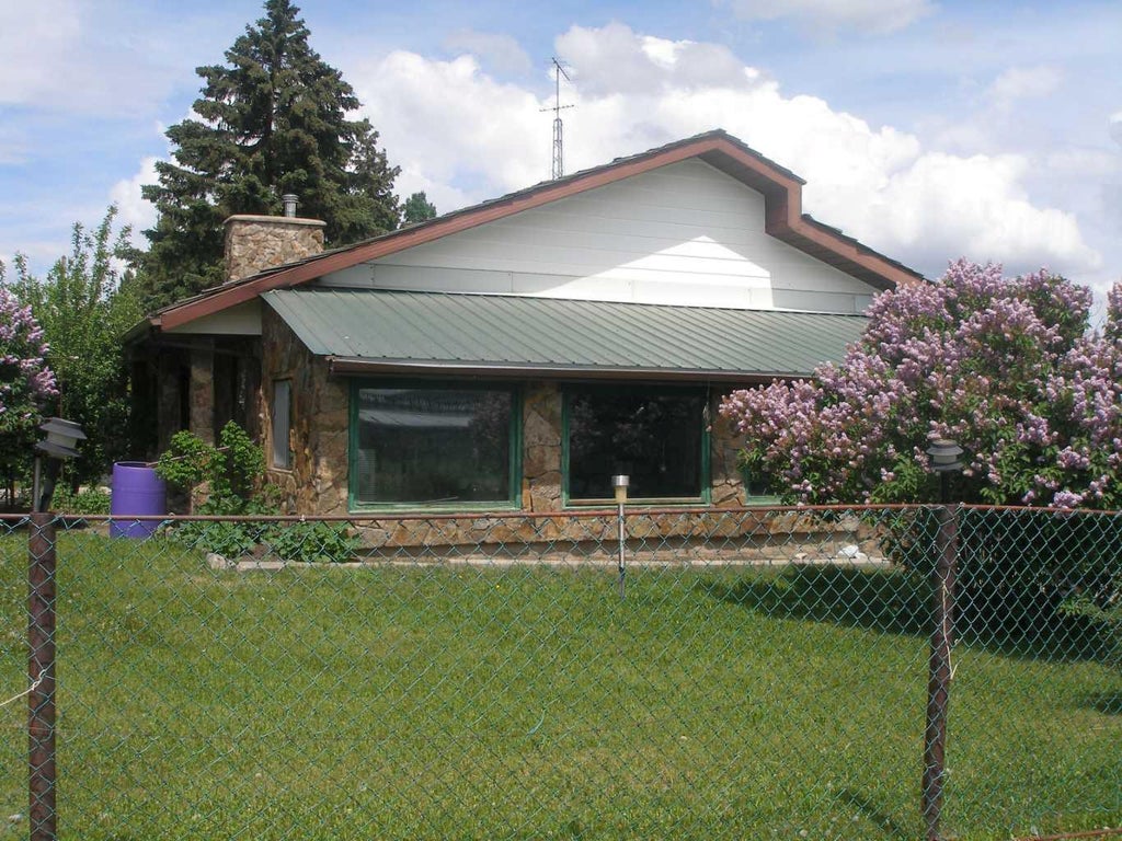Photo of NE-35-41-3-W5 TOWNSHIP ROAD 420 Farm, Rimbey, AB T0C 2J0 (MLS # A2319093)