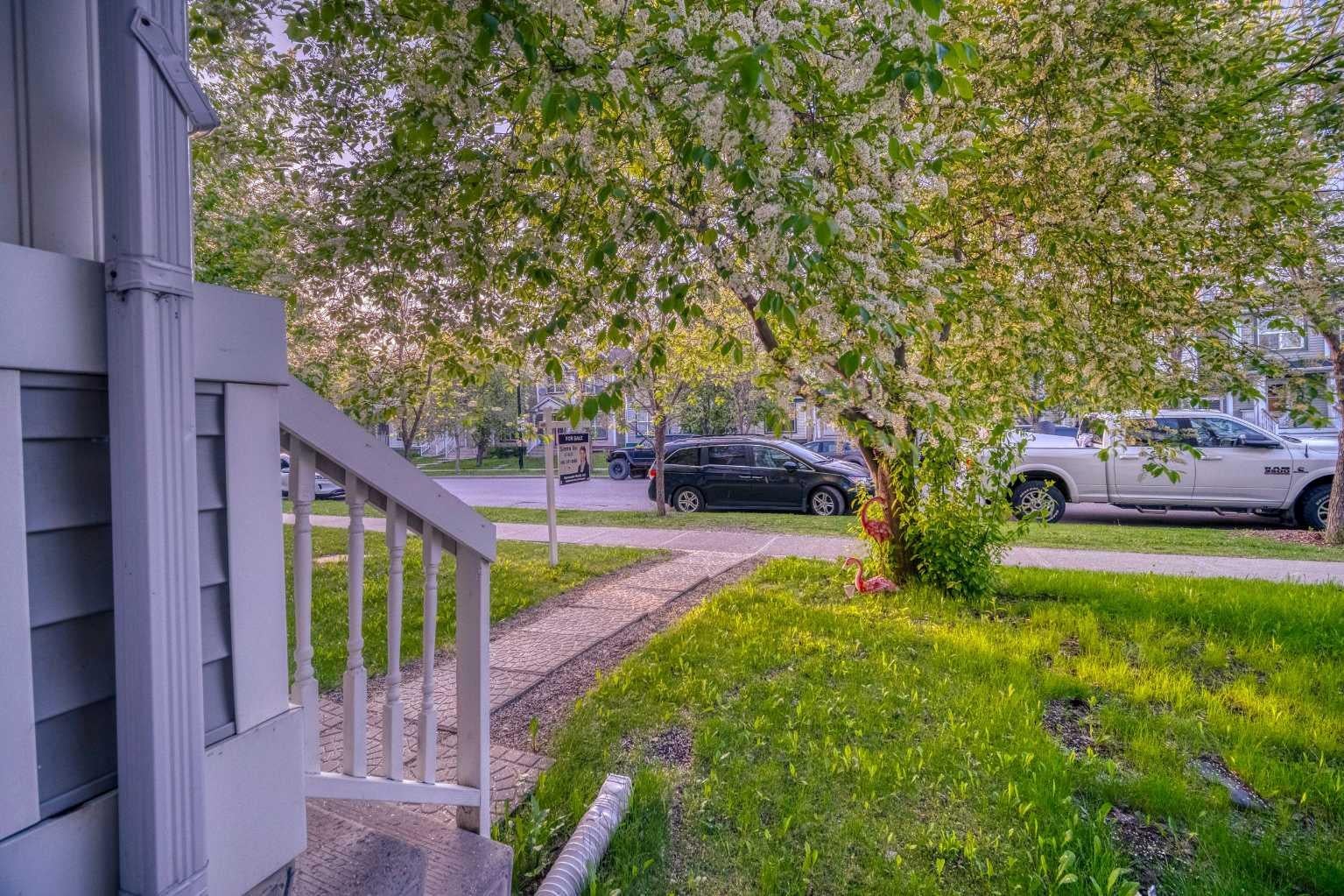 81 Prestwick Avenue SE