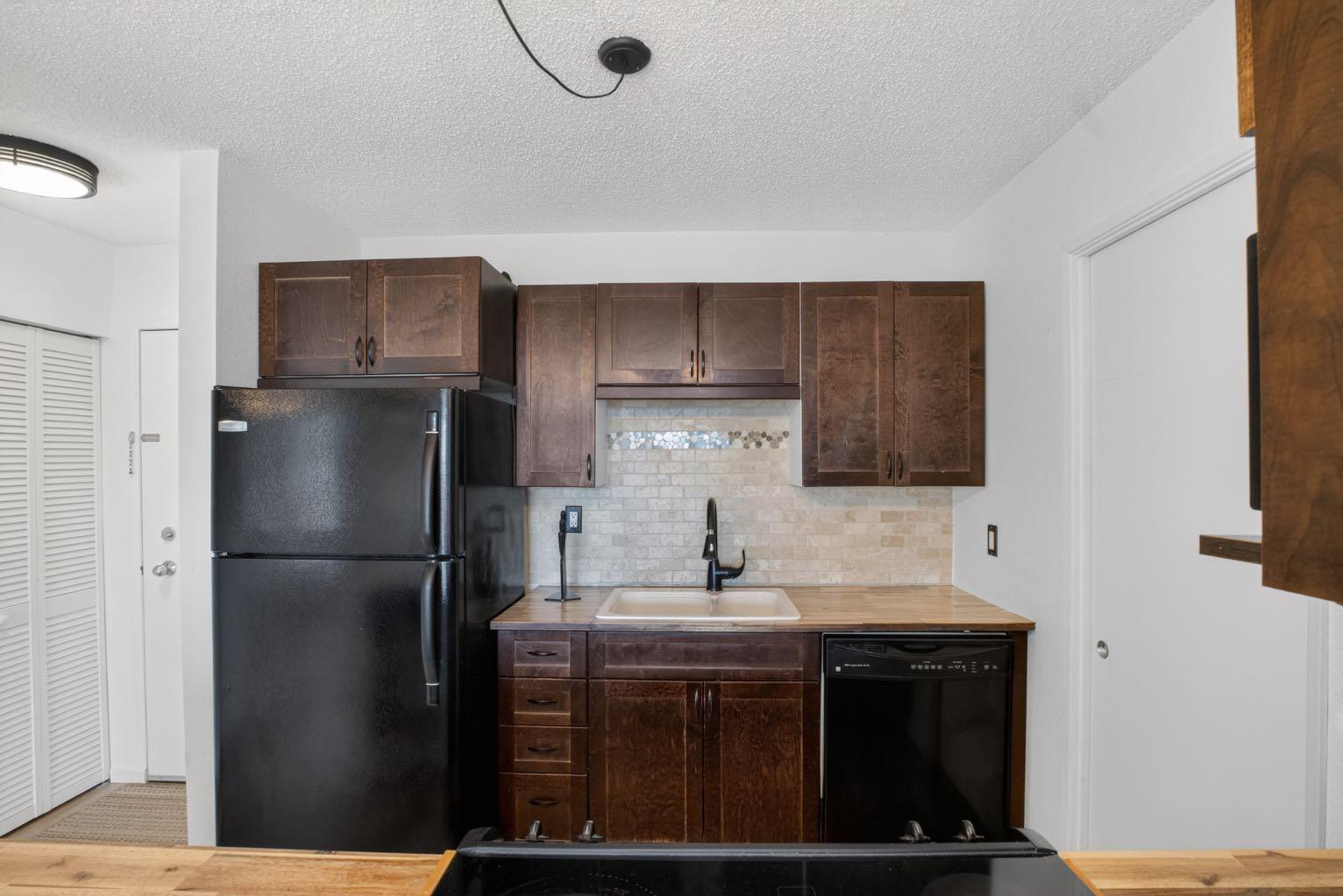2130 17 Street SW 208