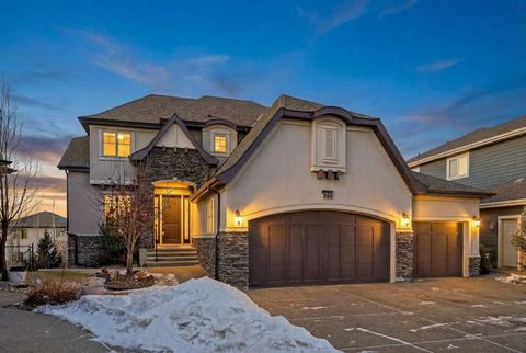 72 Rockcliff Grove NW Calgary AB T3G 0C8