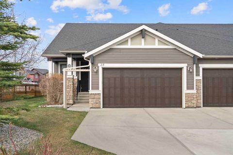 Photo of 25 Fireside Landing, Cochrane, AB T4C 0V9 (MLS # A2314774)