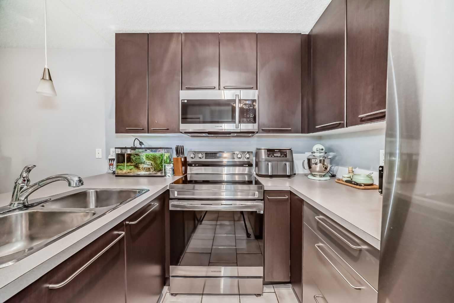 35 Richard Court SW 119