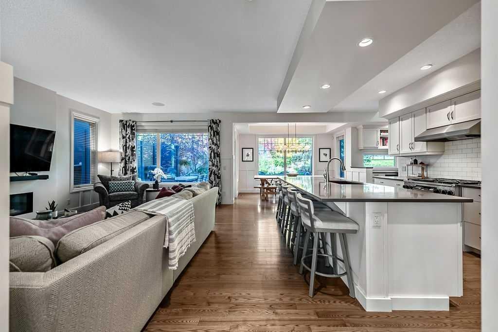 21 Ascot Crescent SW