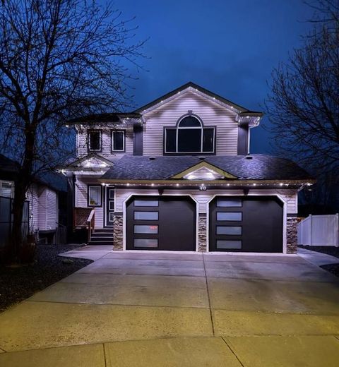 40 Cimarron Crescent Okotoks AB T1S 1S7