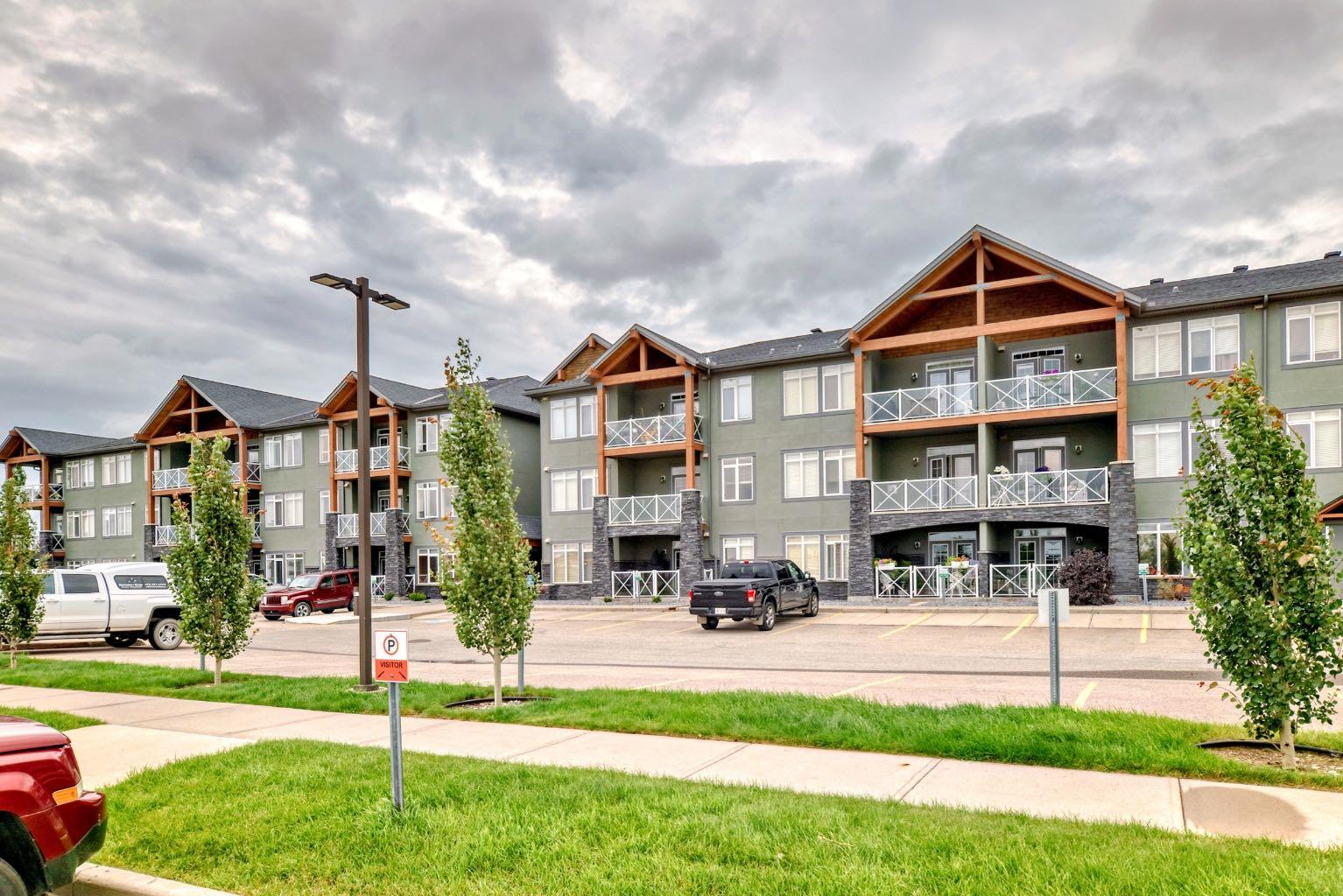 1005B Westmount Drive 111