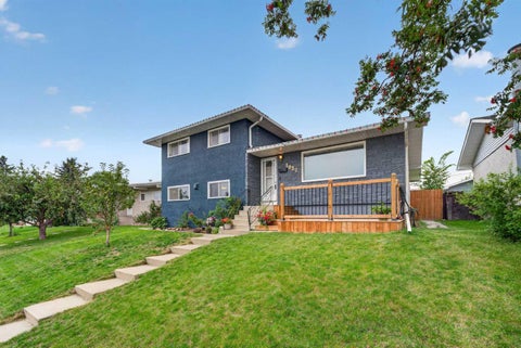 Photo of 1032 Mayland Drive NE, Calgary, AB T2E 6C6 (MLS # A2339691)